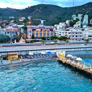 Lopera Beach Hotel